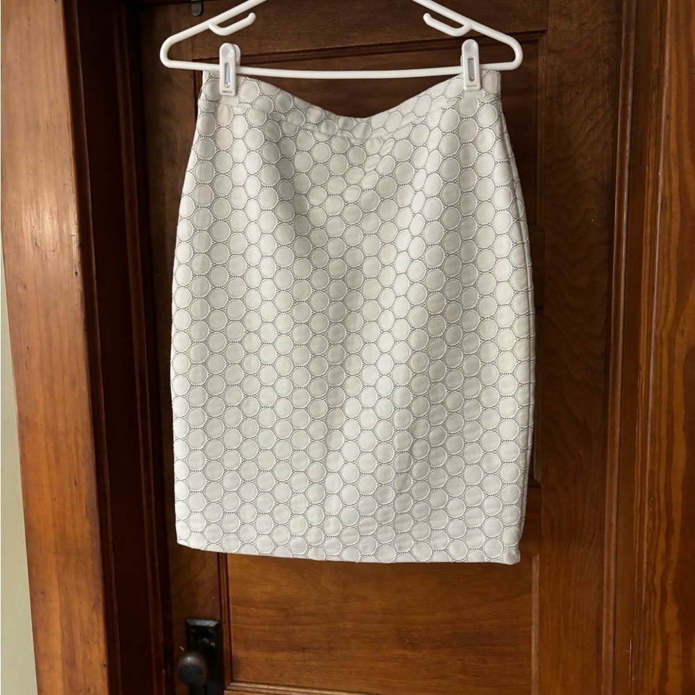 Leota stretchy skirt size medium